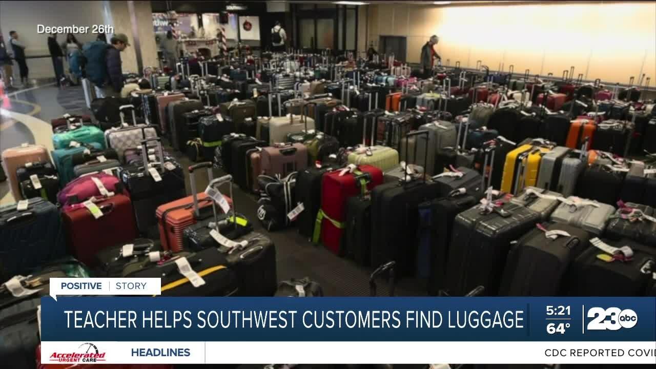 Texting teacher helps Southwest passengers find their luggage