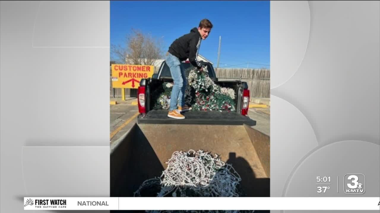 Bellevue Boy Scouts recycle holiday lights