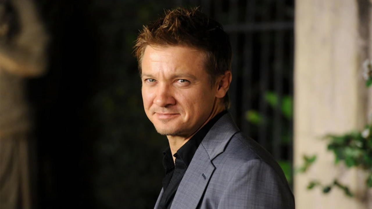Jeremy Renner Remains in Critical Condition After Snow Plowing Accident | THR News