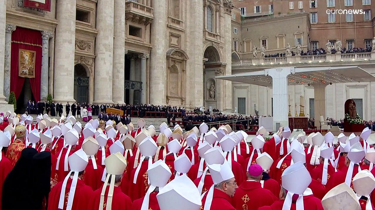 Thousands mourn Benedict XVI at funeral led by Pope Francis
