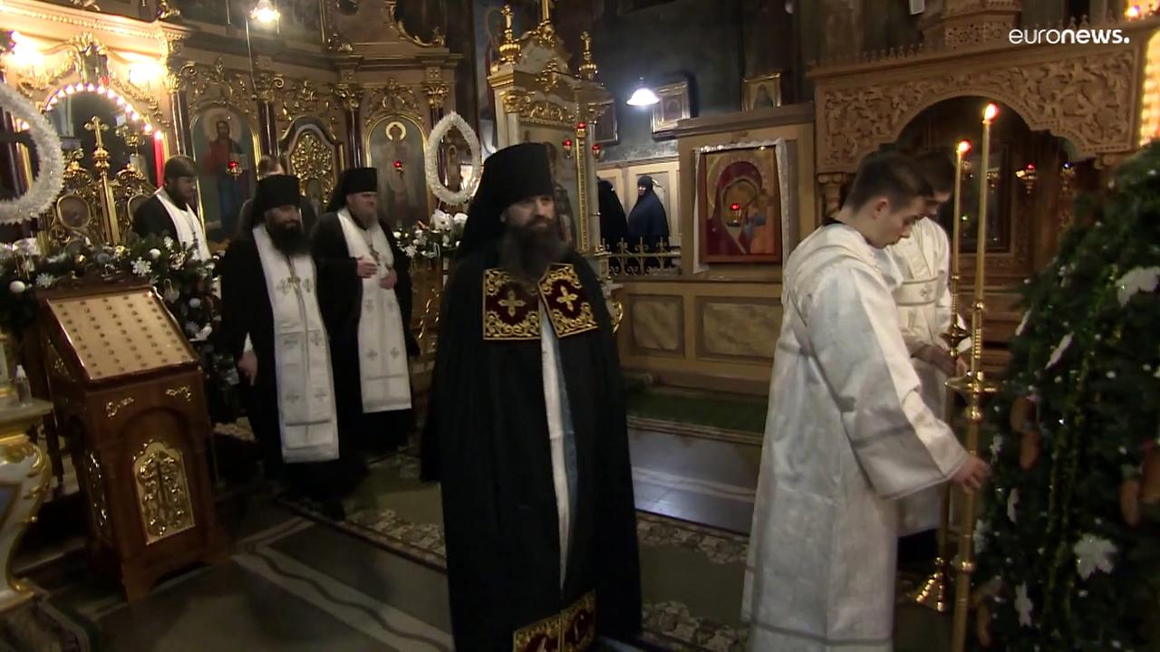 Ukrainians celebrate Christmas Eve as power cuts interrupt Holy Mass