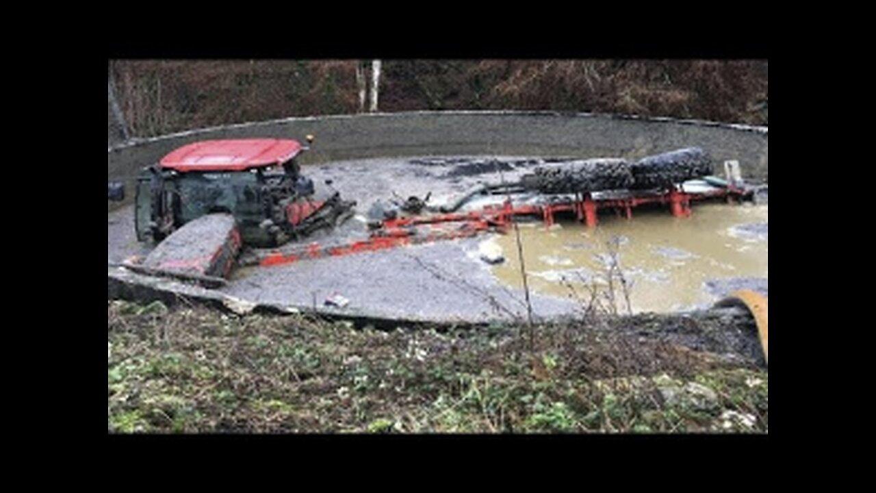 Best of Tractor Stuck in Deep Mud Tractor One News Page VIDEO