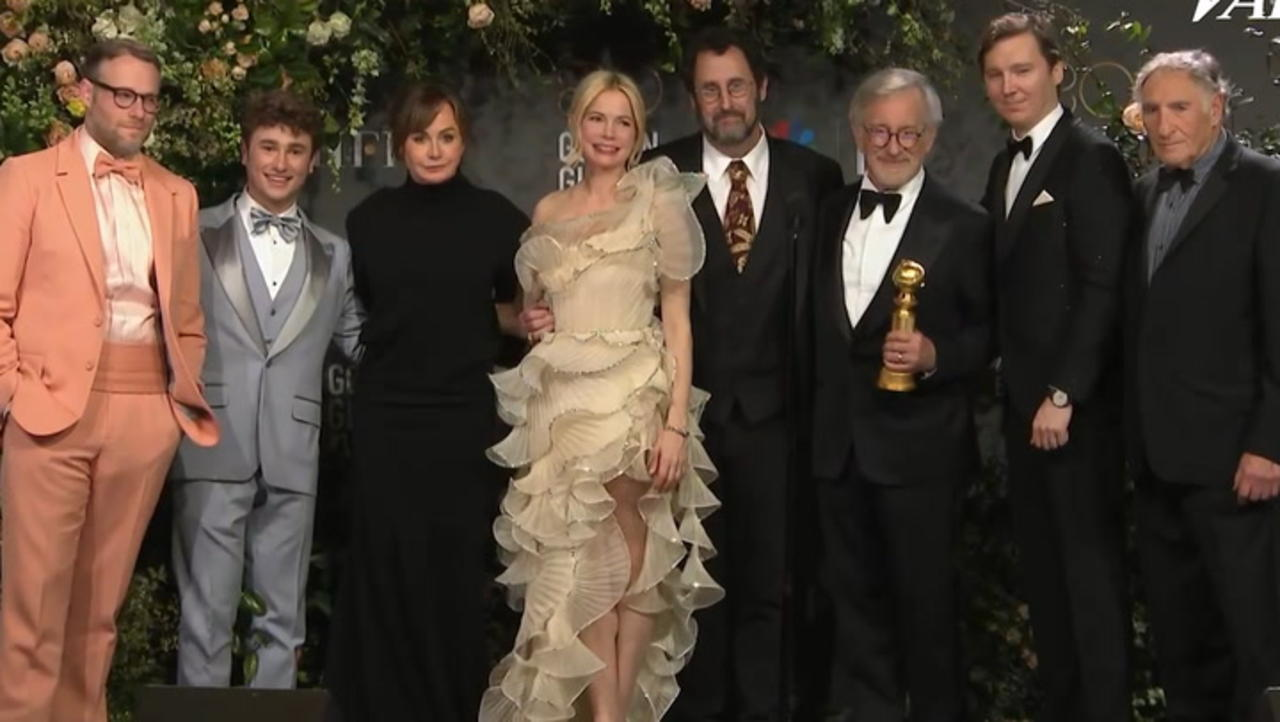 Steven Spielberg Cast of the Fabelmans - Full Golden Globe 2023 Press Room Speech