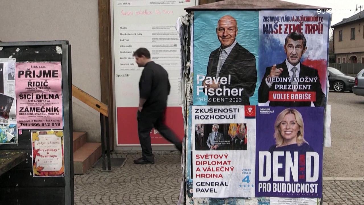 Czechs start voting in the first round of presidential elections