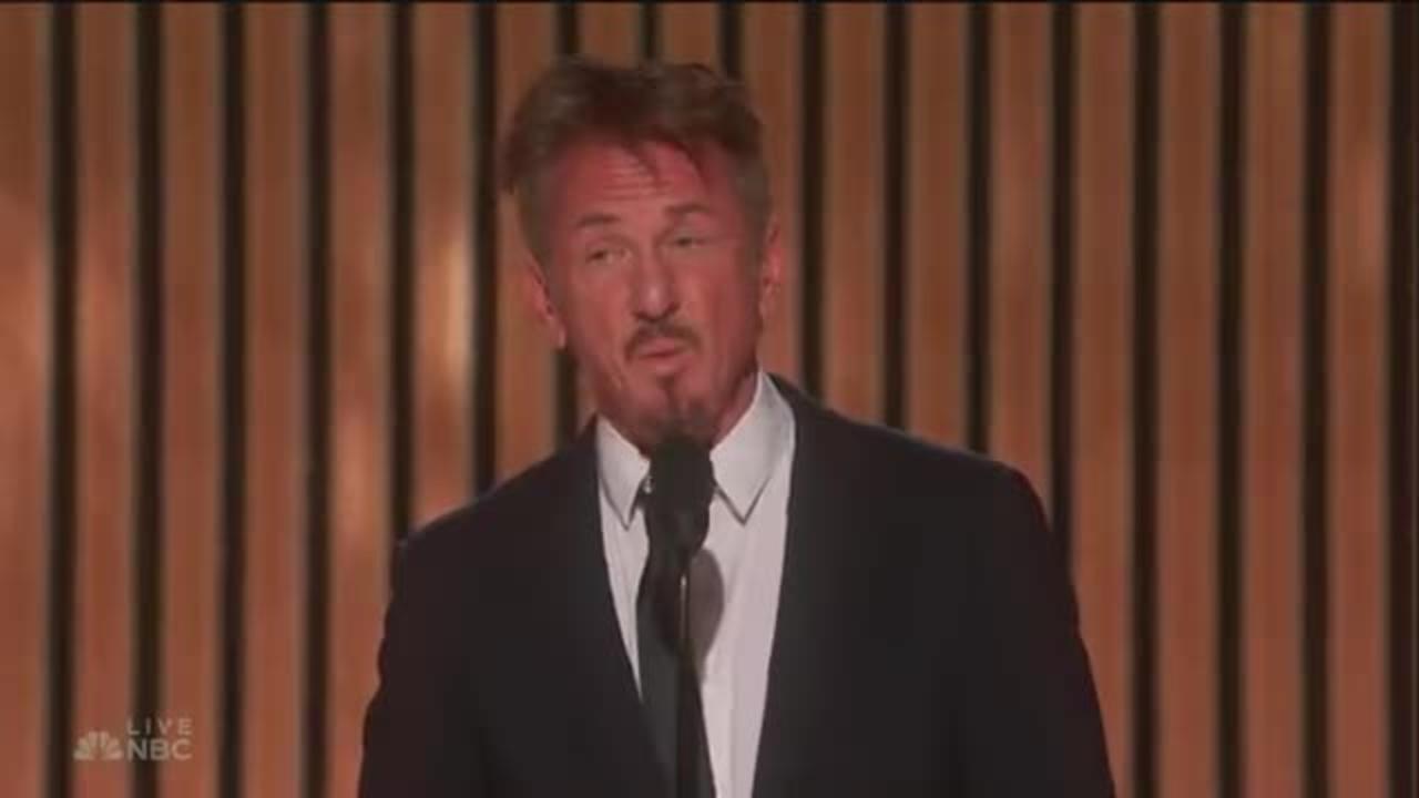 Sean Penn Crying as He Introduces Zelensky at - One News Page VIDEO