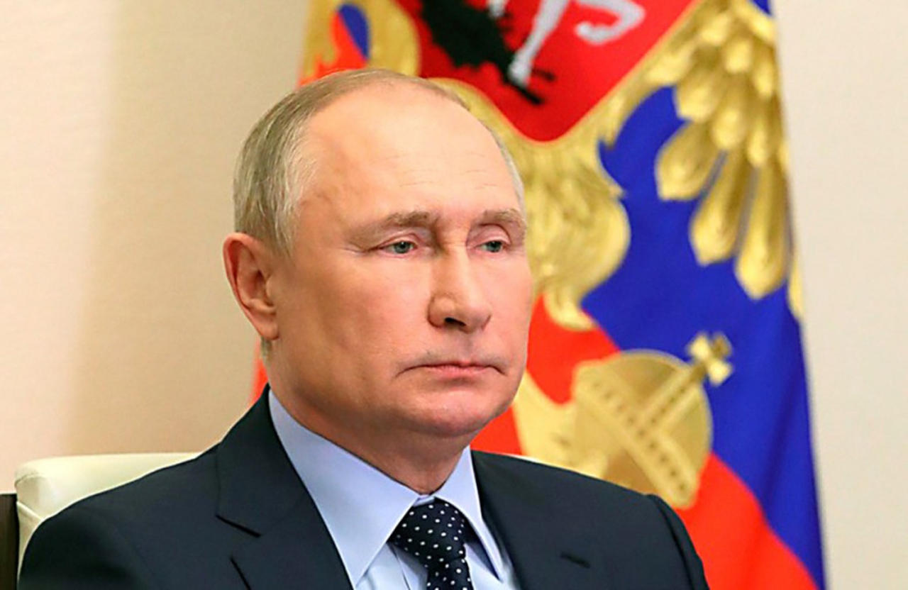 Vladimir Putin will be assassinated by Kremlin