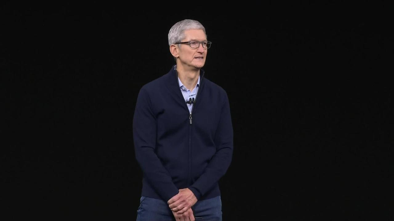 Apple CEO Tim Cook agrees to massive pay cut