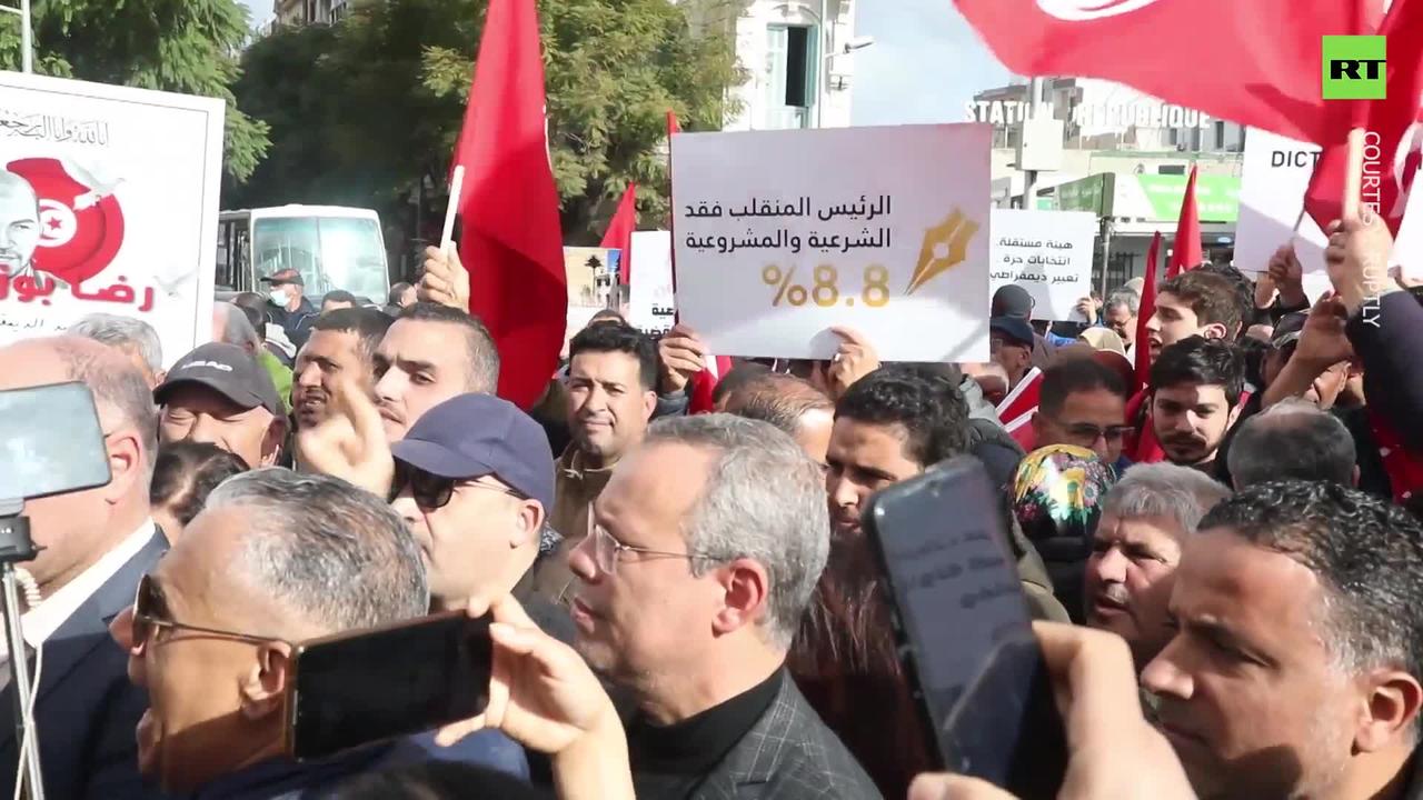 Scuffles erupt at protest against the president in Tunis