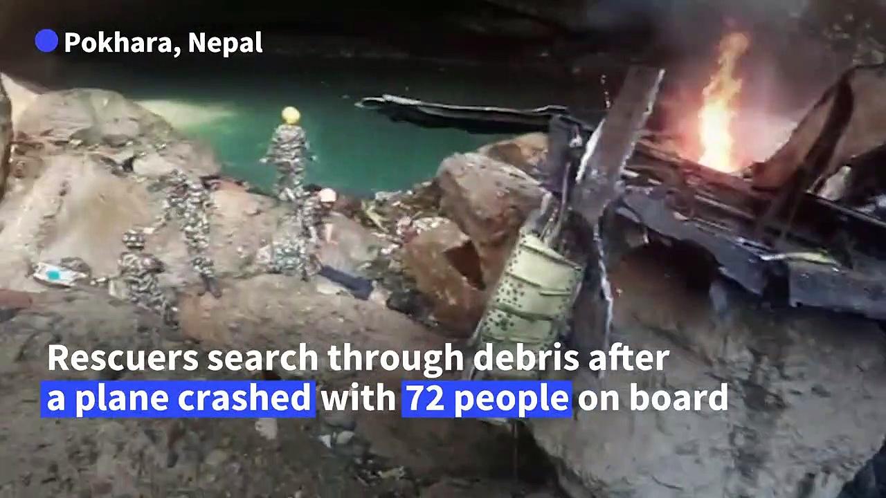 Rescuers retrieve bodies from Nepal plane wreckage site