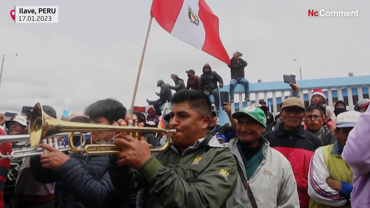 Thousands gather in Lima for two days of anti-government protests