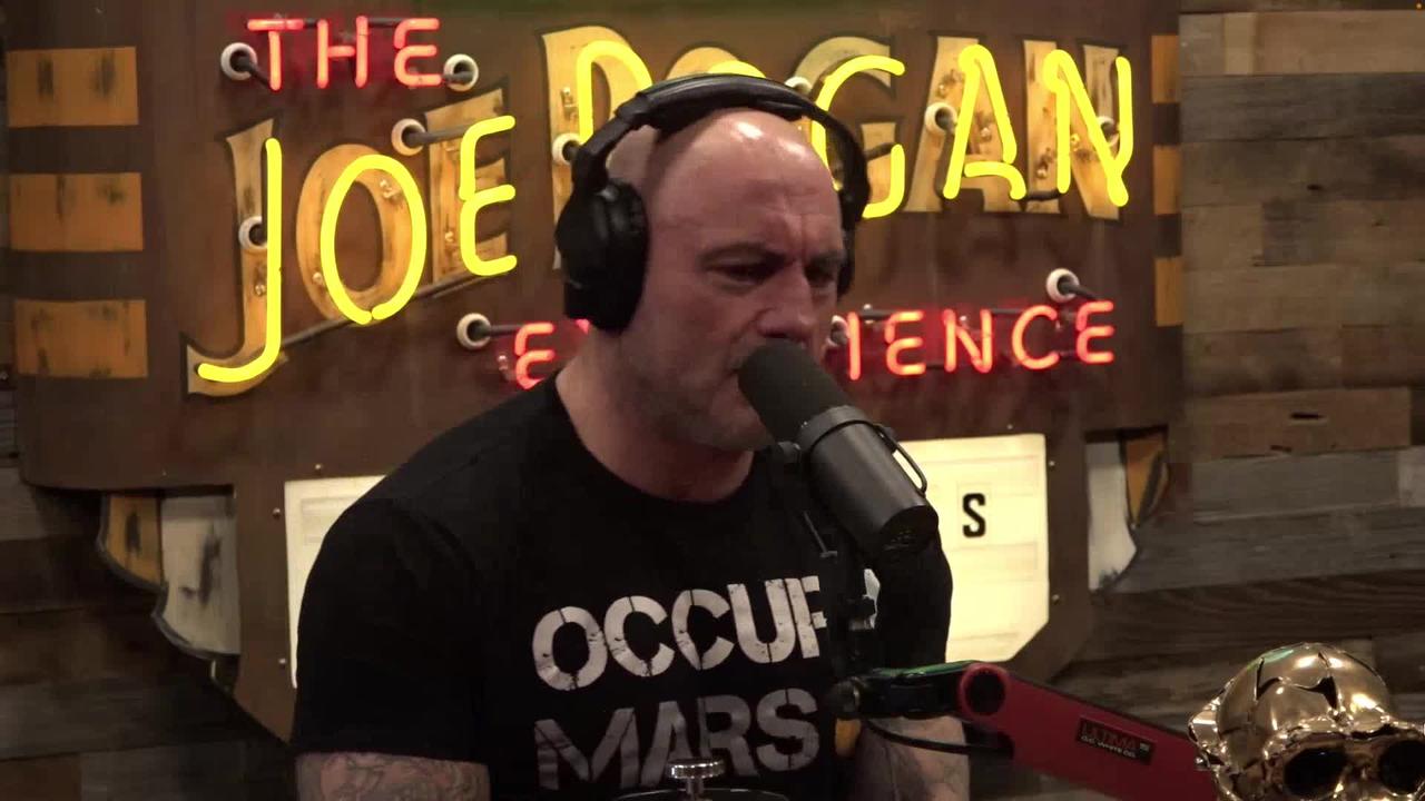 Joe Rogan on how COVID brought out the Orwellian nature of leaders like Justin Trudeau, Governor Gavin Newsom, and outgoing PM o