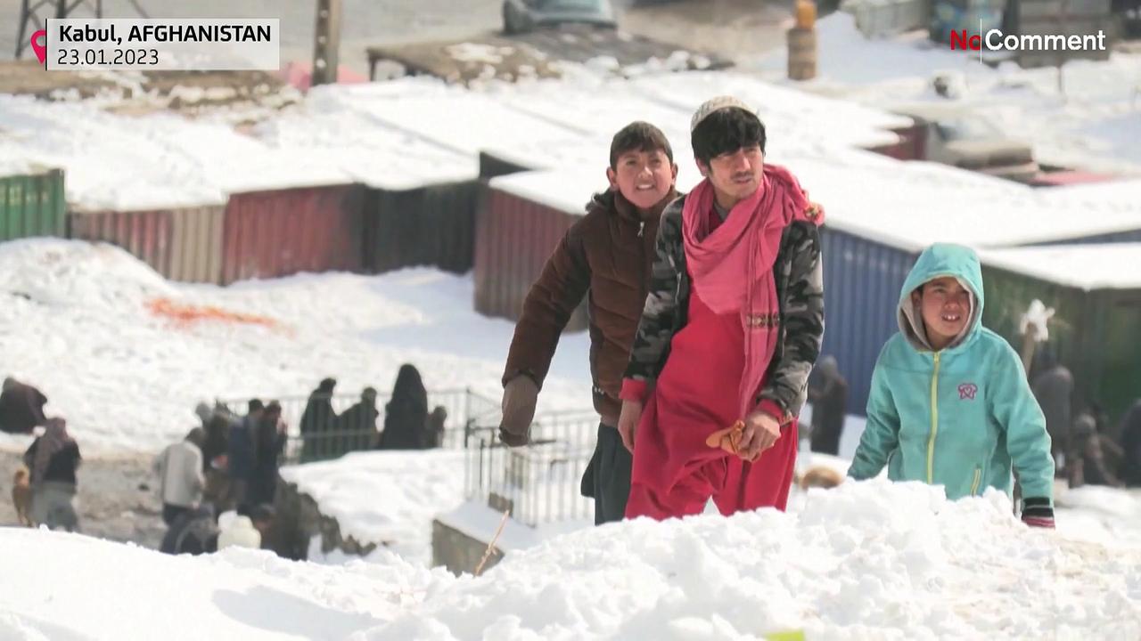 Watch: Heavy snowfall in the Afghan capital, Kabul