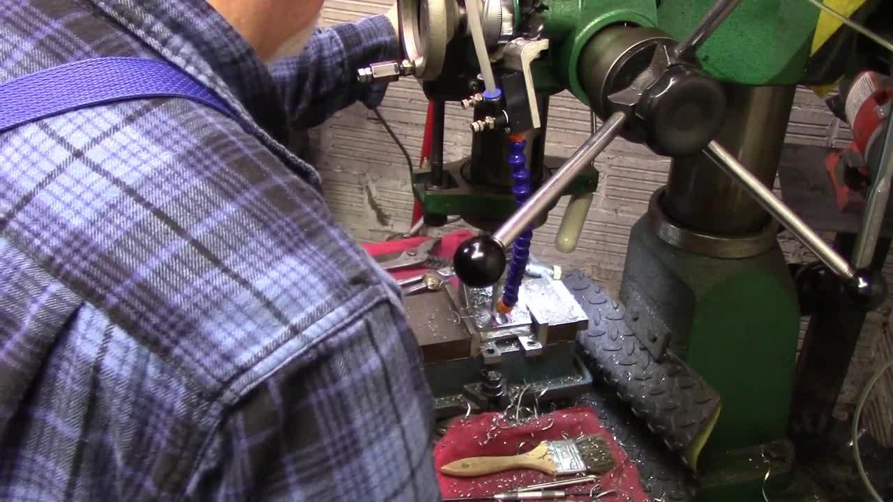 Video #15   USING THE NIKKEN COLLET SET ON THE  MILL / DRILL