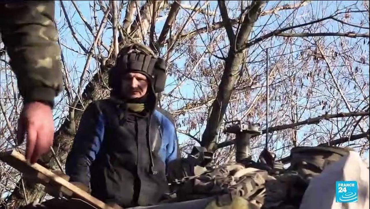Ukrainian soldiers at the frontline plea for Western tanks