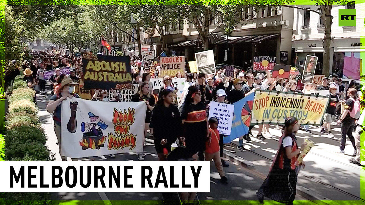 Thousands rally in support of indigenous people in Melbourne as country marks British landing
