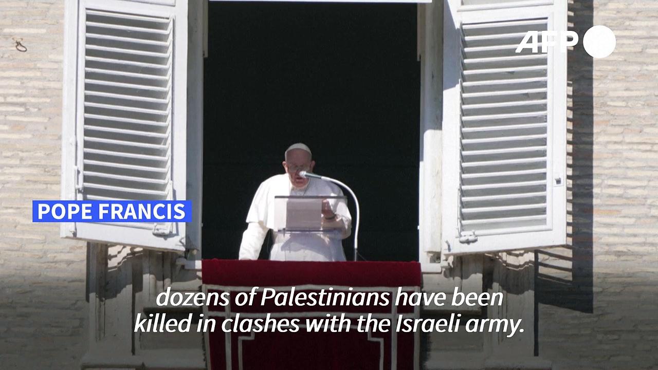 Pope calls for peace between Israeli forces and Palestinians