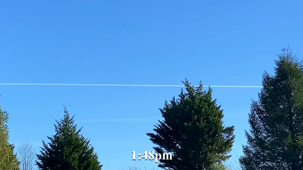 Aviation Watch #4 8 Extremely long plane trails at high altitude airplane spotting in blue sky