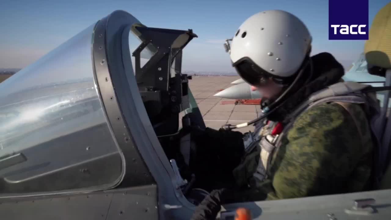 Su-35S Goes Hunting
