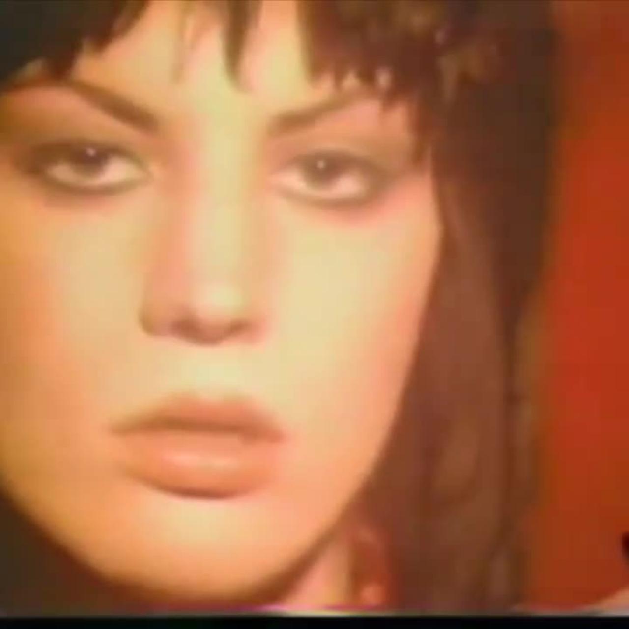 Joan Jett - Crimson and Clover