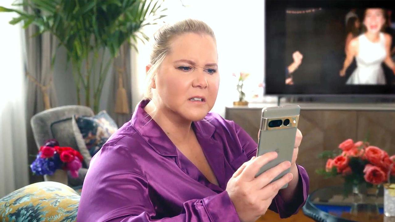 Google Pixel 7 'Fixed On Pixel' Super Bowl 2023 Commercial with Amy Schumer