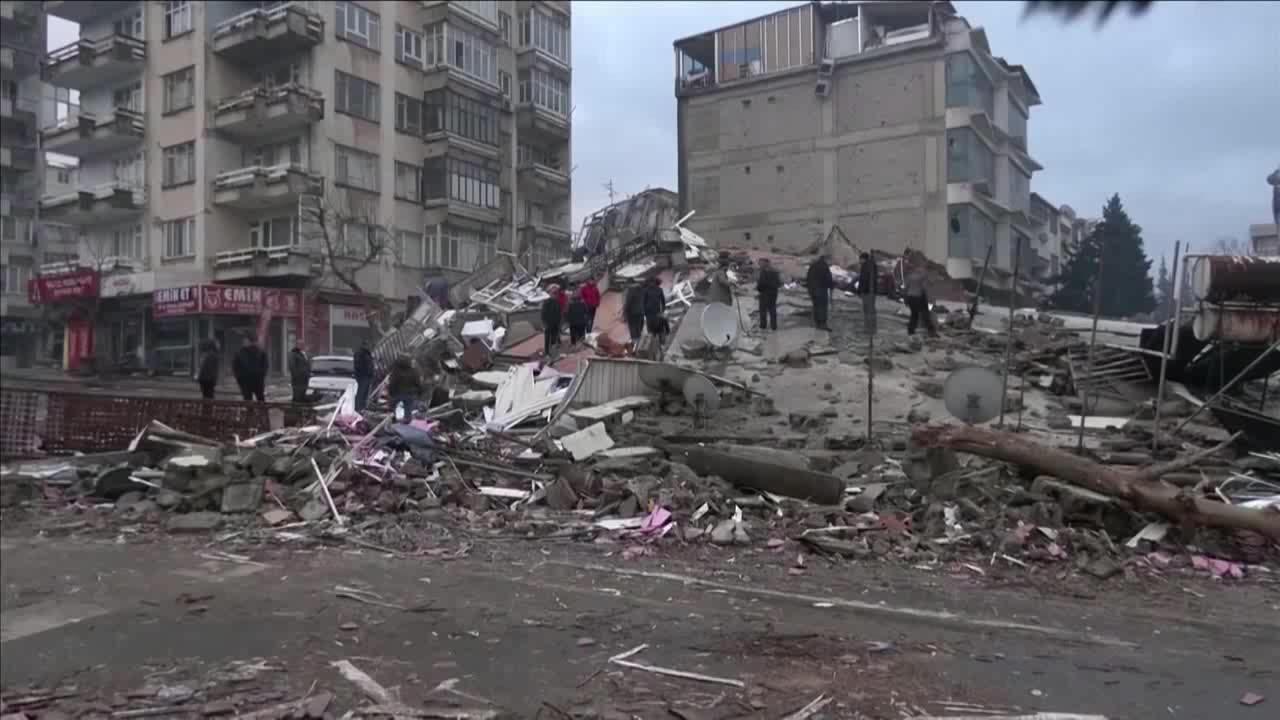 Israel Aid Workers in EPICENTER of Turkey Earthquake; Israel Offers SYRIA Aid  Watchman Newscast