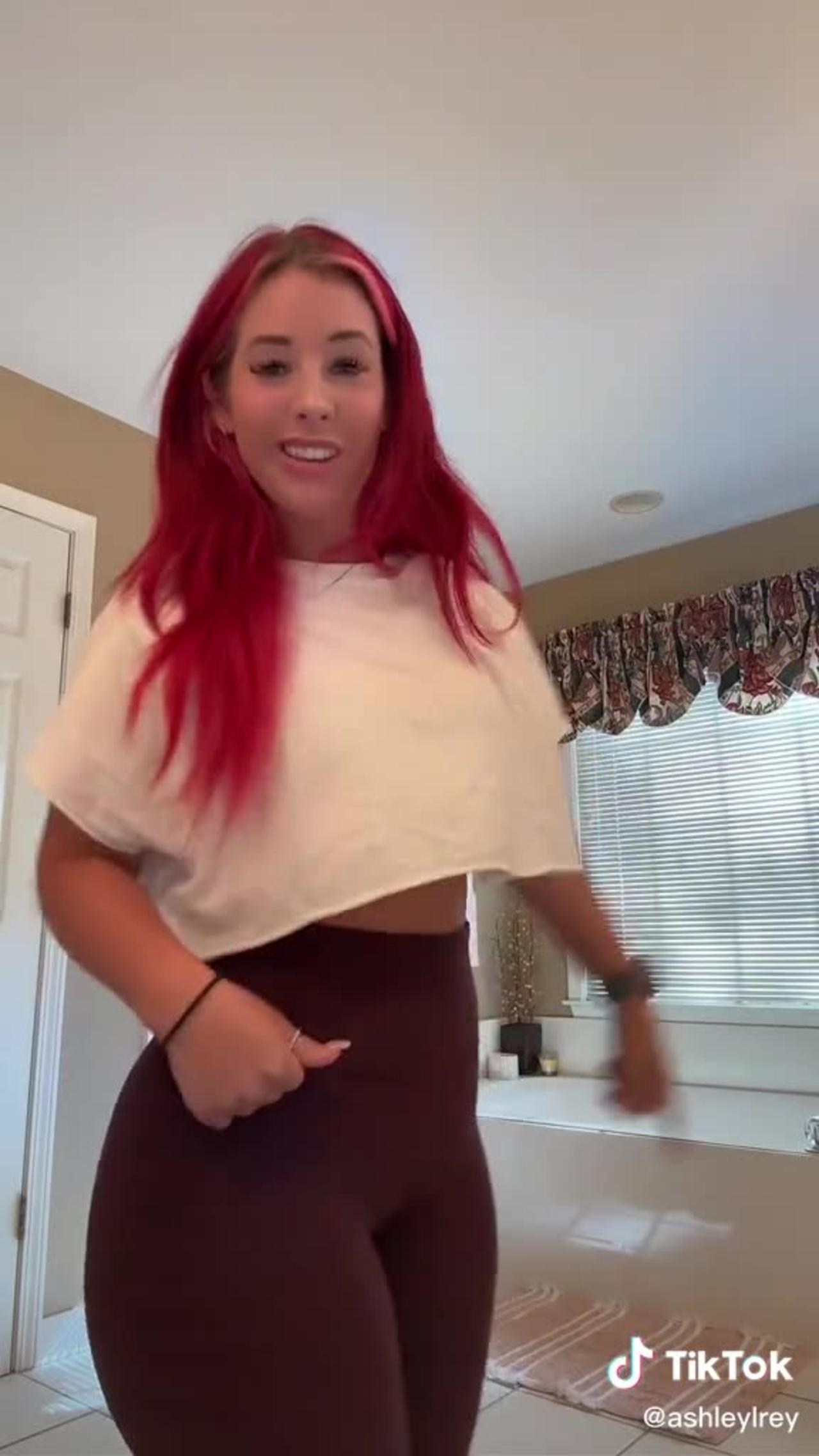 White Girl Try To Dance County Style ｜ - One News Page VIDEO