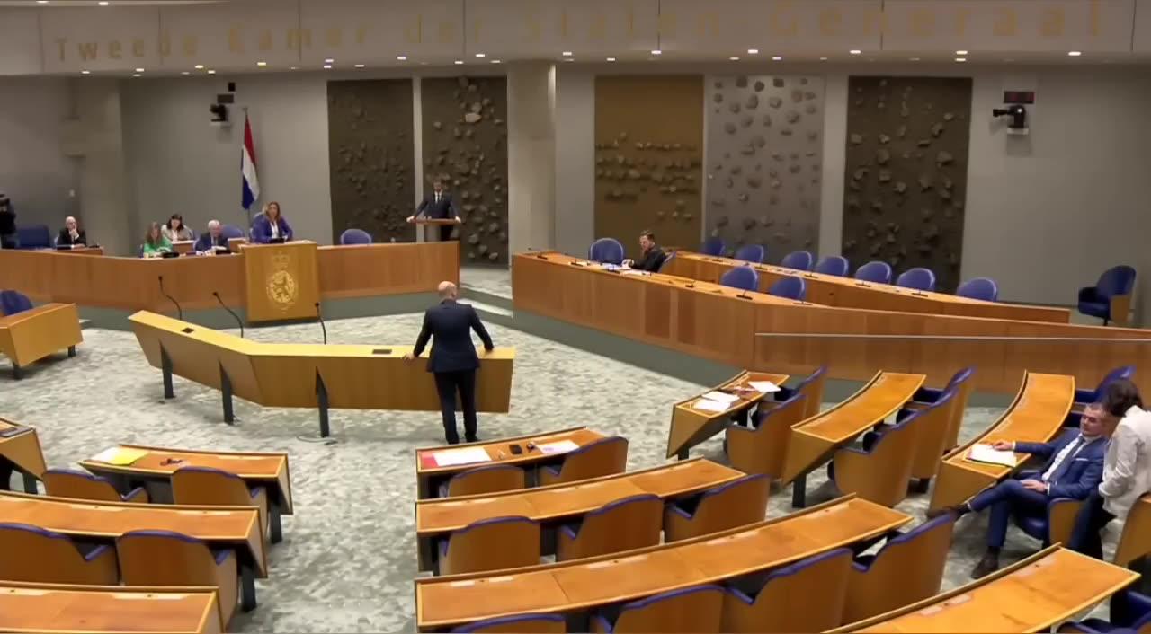 Van Dijk (SP) ONTMASKERT Sjoerdsma als genadeloze OORLOGSHITSER! 'Escalatie ligt op de loer!'