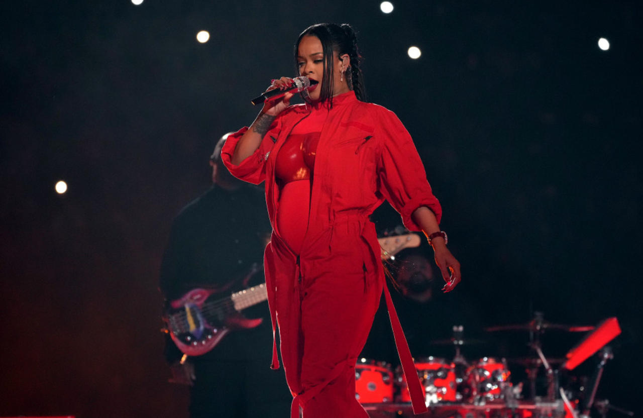 Rihanna says she studied Beyoncé's half-time shows before Super Bowl