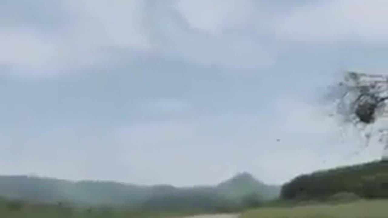 F-22 chasing UFO