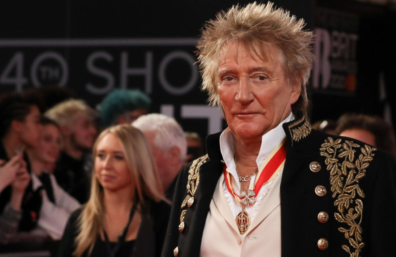 Rod Stewart to tour UK castles and stadiums