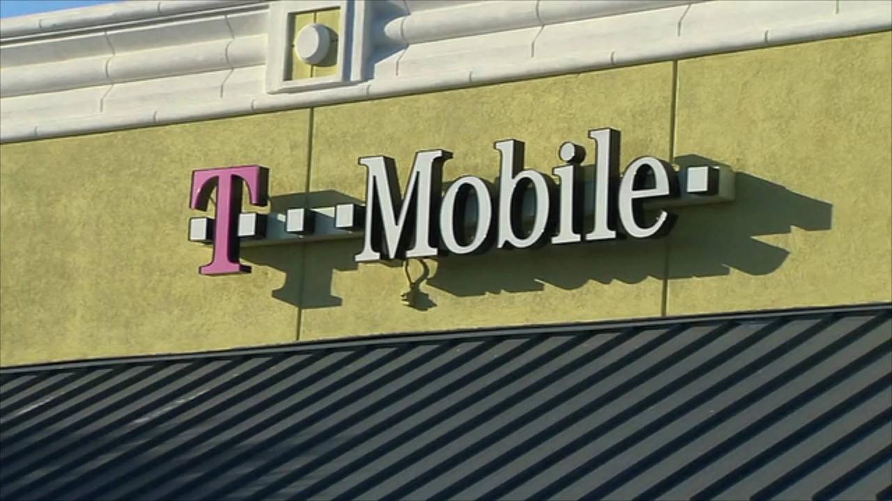 T-Mobile Experiences Service Outages Across US
