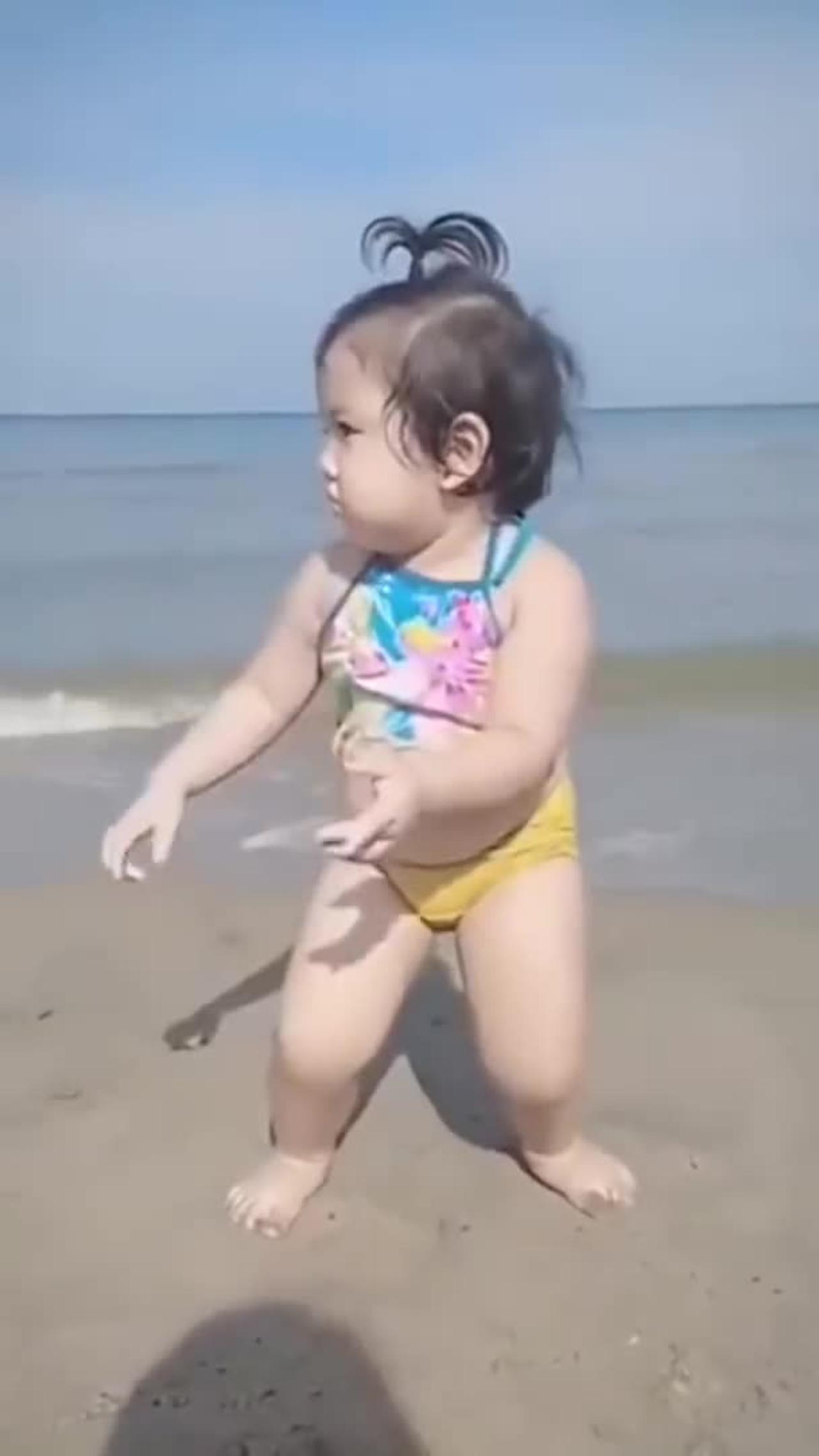 Cute Baby Funny dance
