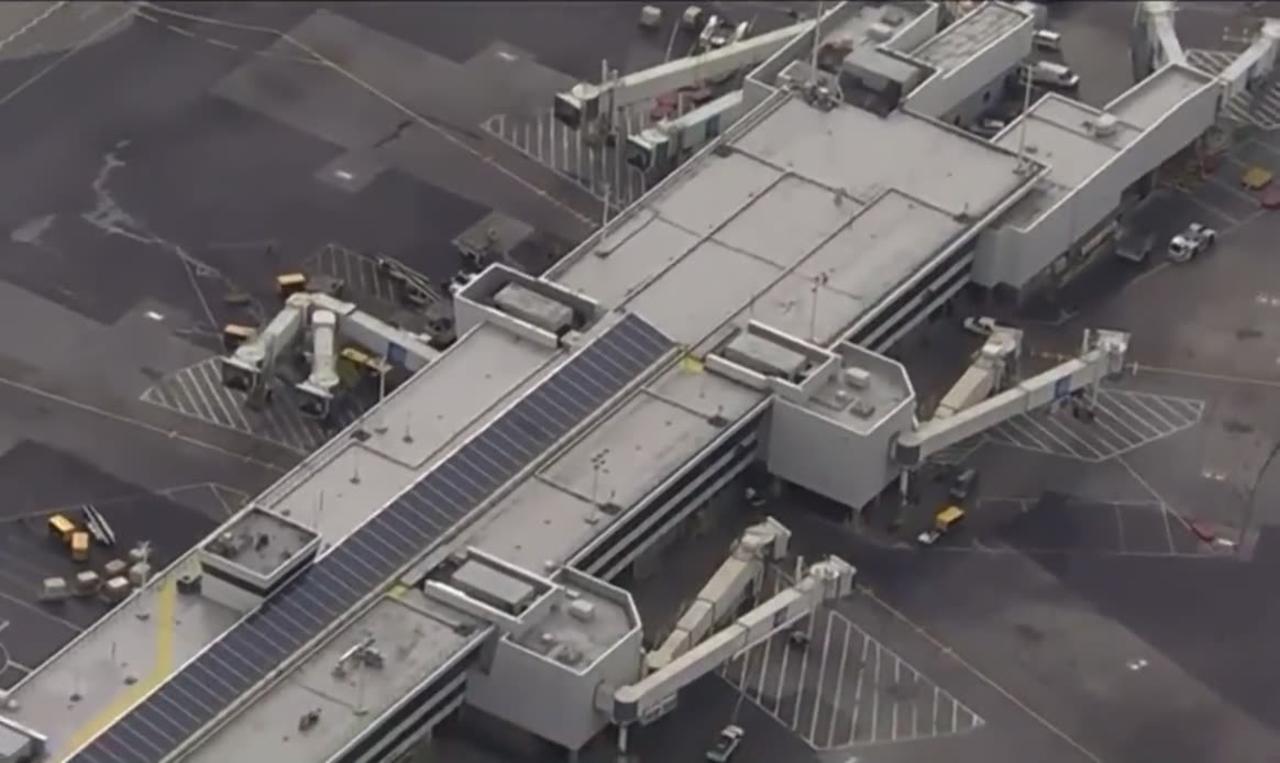 BREAKING JFK Terminal 1 Suffers a large Power One News Page VIDEO