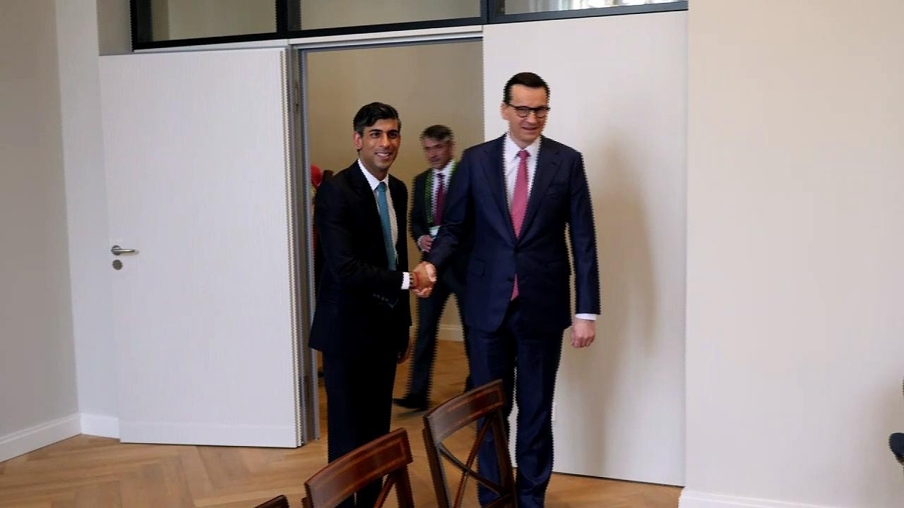 Rishi Sunak meets Polish prime minister in Munich