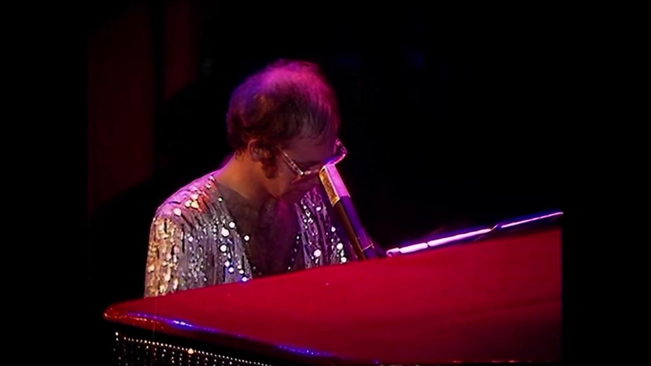 Elton John Don't Let The Sun Go Down On Me @ Hammersmith Odeon ('74)(My Stereo Studio Sound Re-Edit)