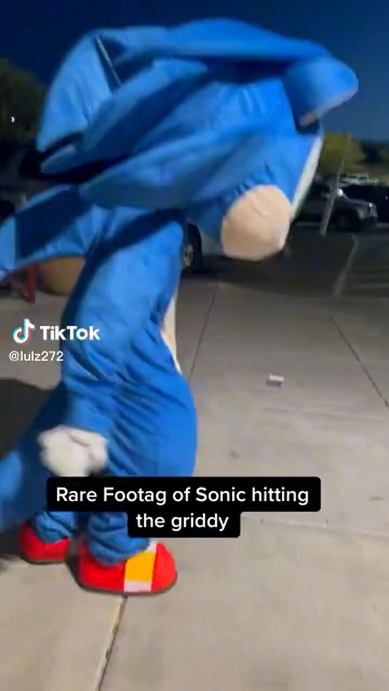 Sonic hitting the griddy? - One News Page VIDEO