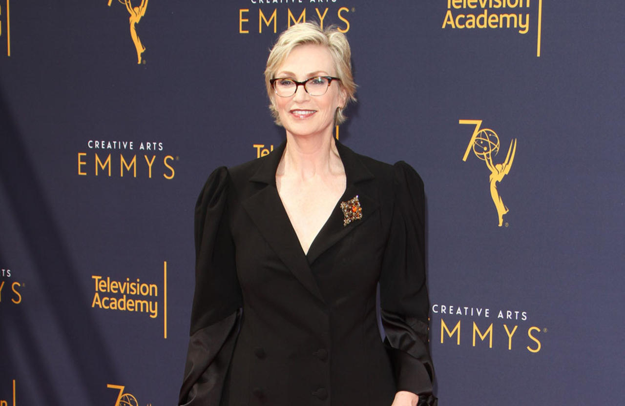 Jane Lynch believes in aliens