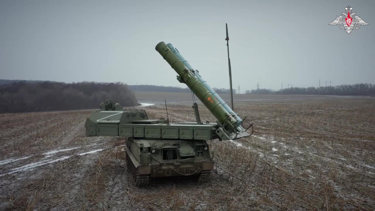 Buk-M3 system crews support Russian units within - One News Page VIDEO