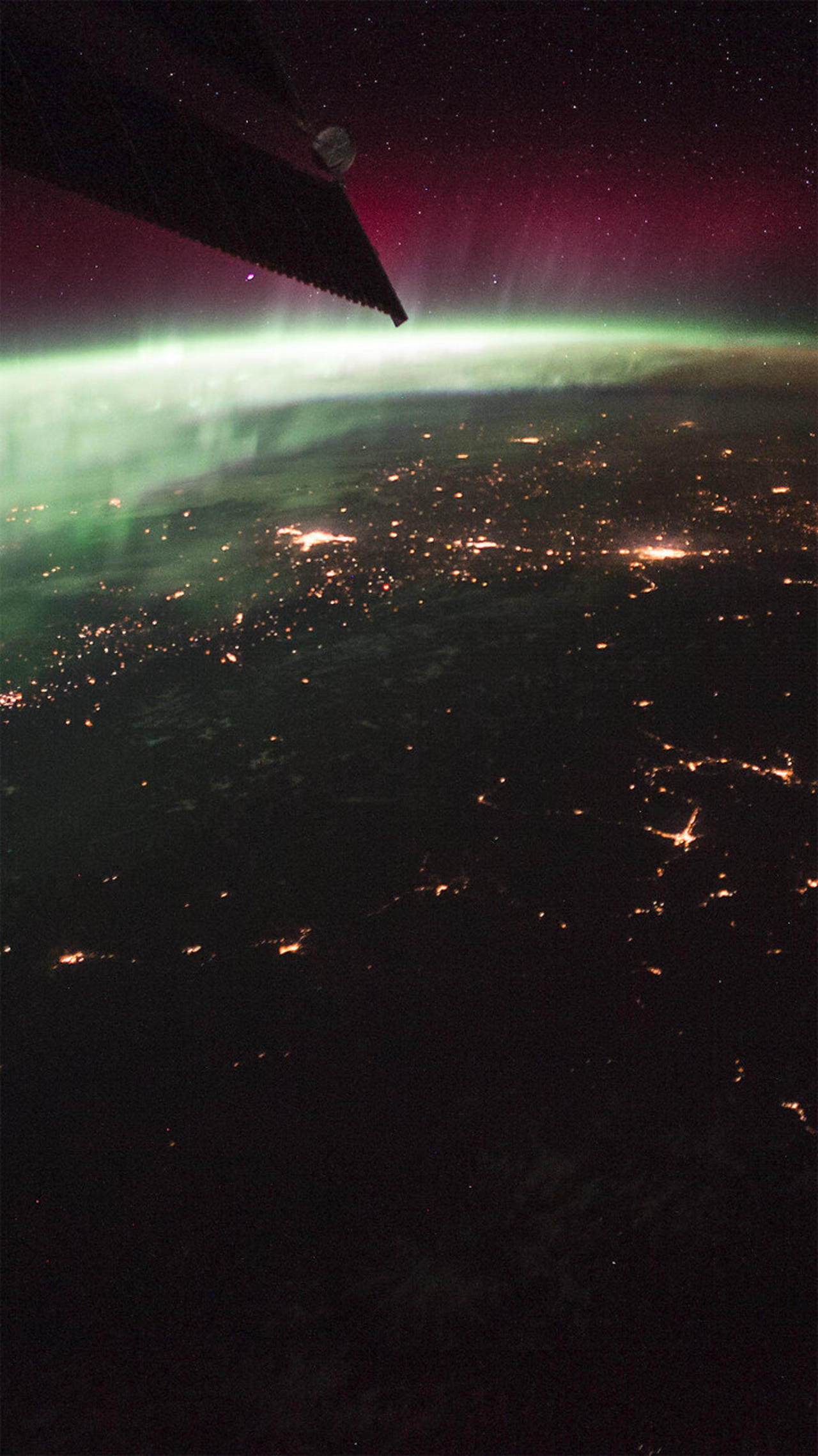 Som ET - 83 - Earth - ISS 053-E-53022-54020 - Aurora Borealis over North America