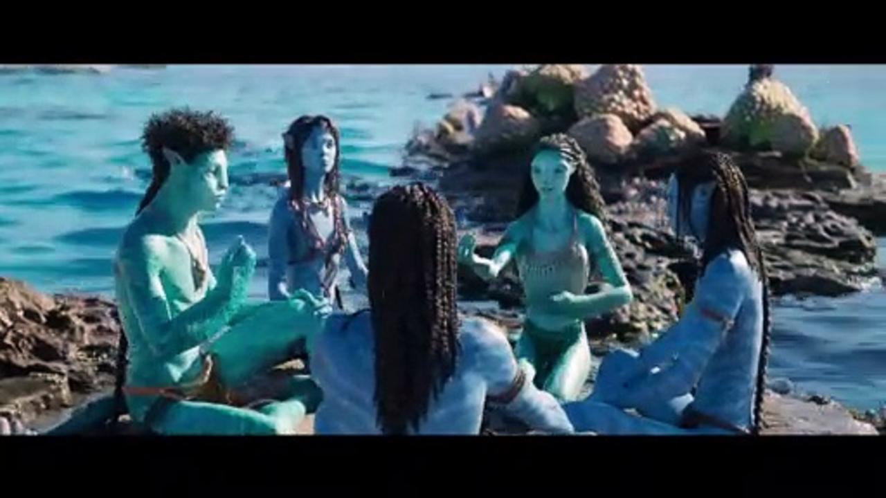 Avatar The Way of Water Movie Clip - Heartbeat