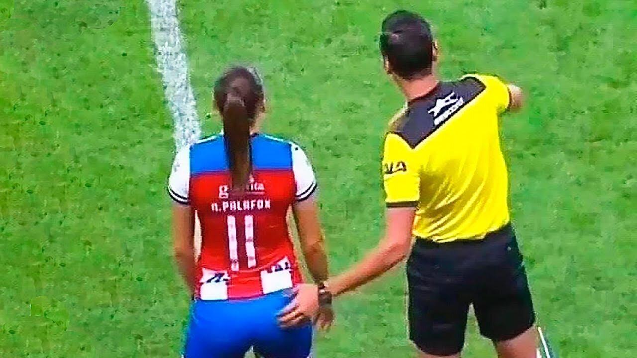 Funny moments in women's football