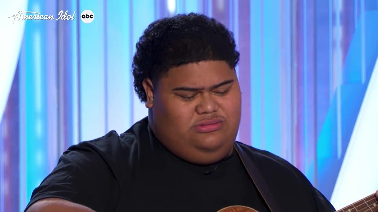 Iam Tongi Makes The Judges Cry With His One News Page VIDEO