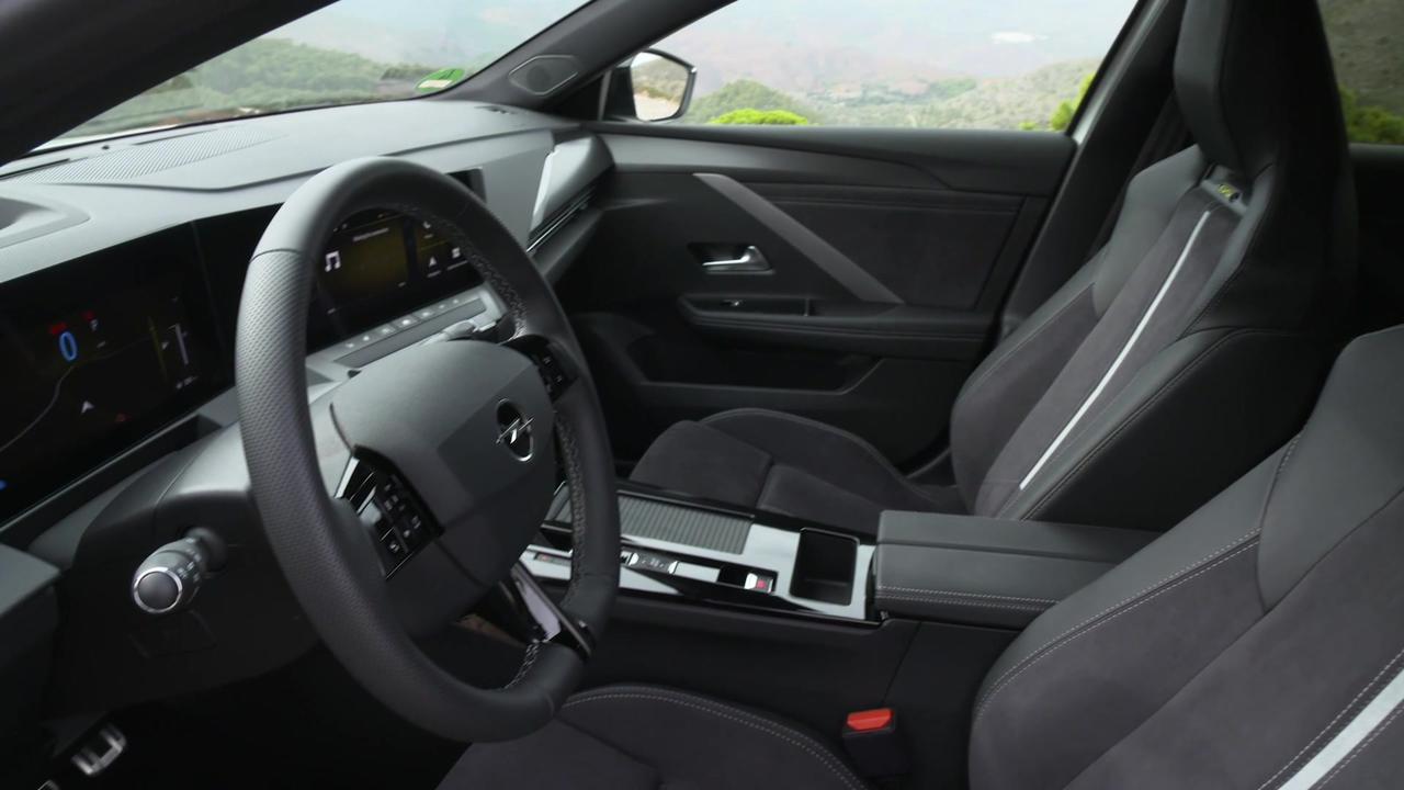 New Opel Astra GSe Interior Design