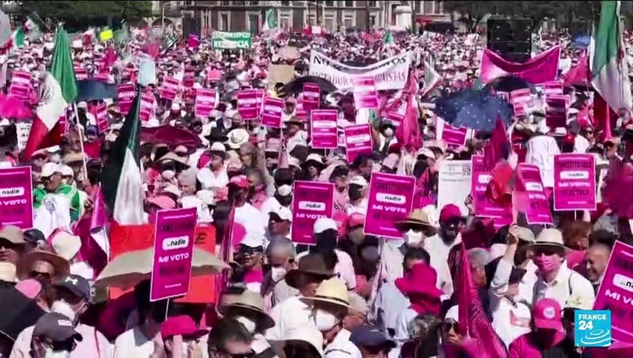 Mexico electoral reform : Tens of thousands protest reform that 'threatens democracy'