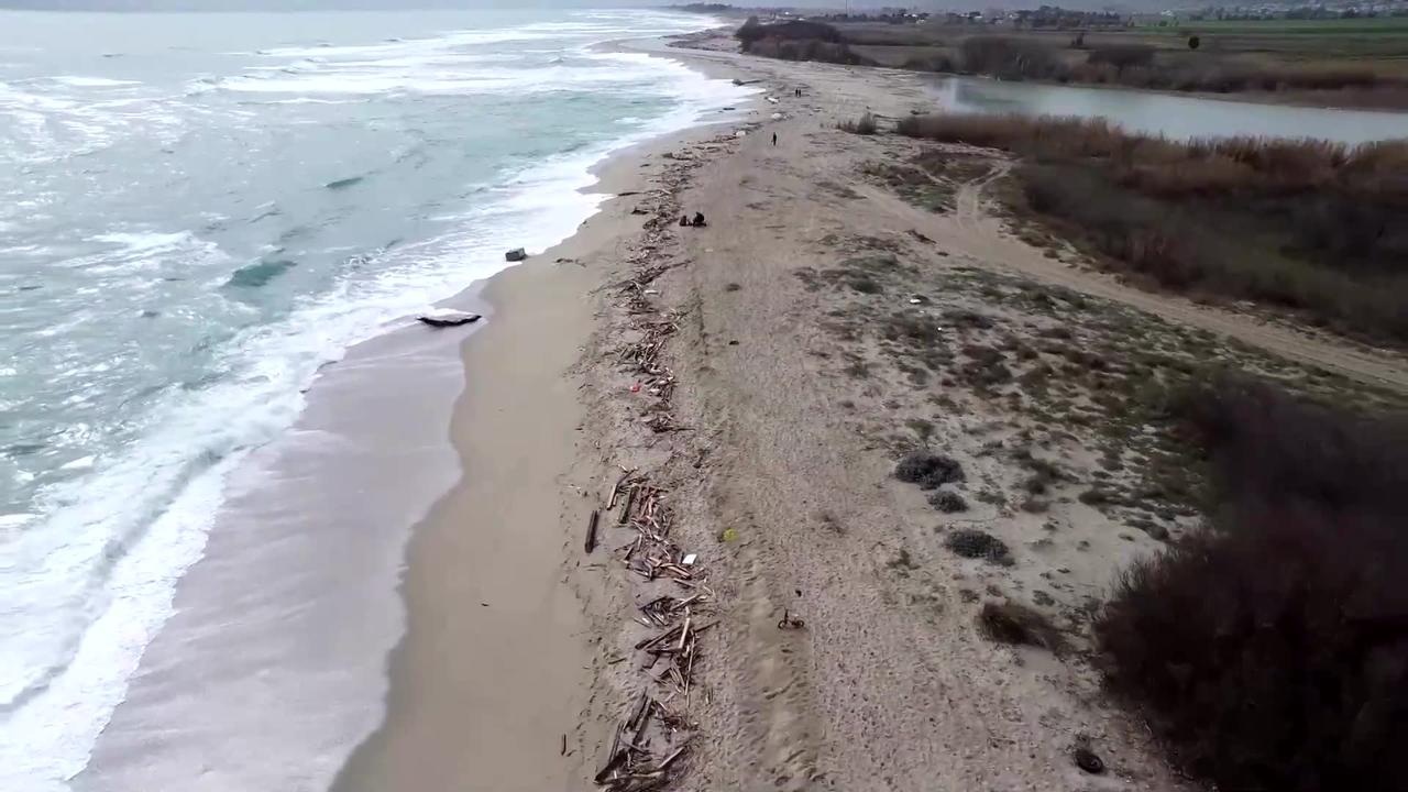 Drone footage shows migrant shipwreck debris
