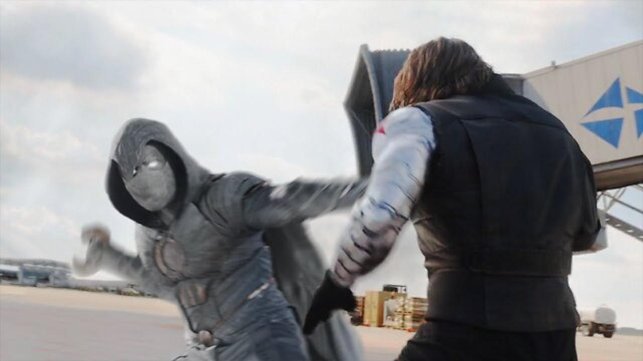 Moon Knight joins the Civil War Airport Battle - Legendado