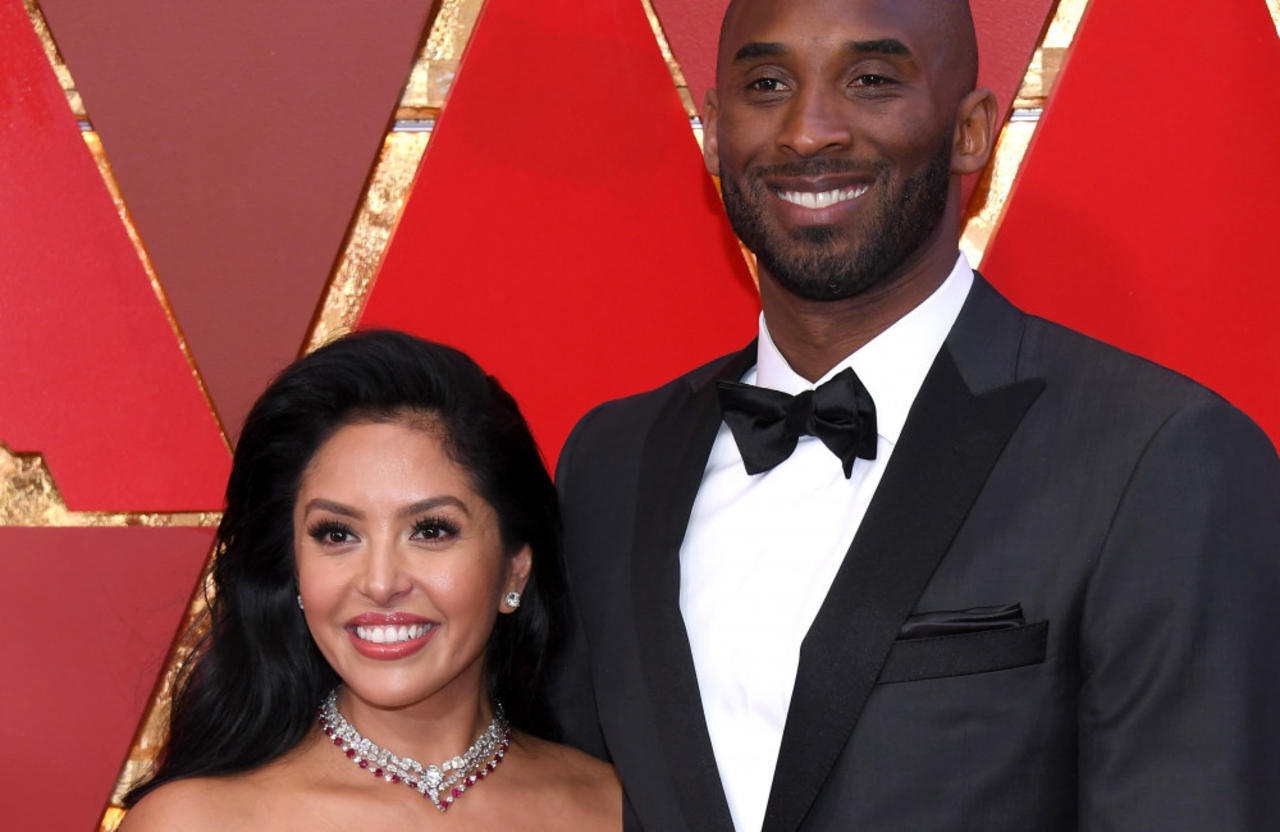 Kobe Bryant's widow agrees to 28.85m settlement over photos of Kobe Bryant's helicopter crash