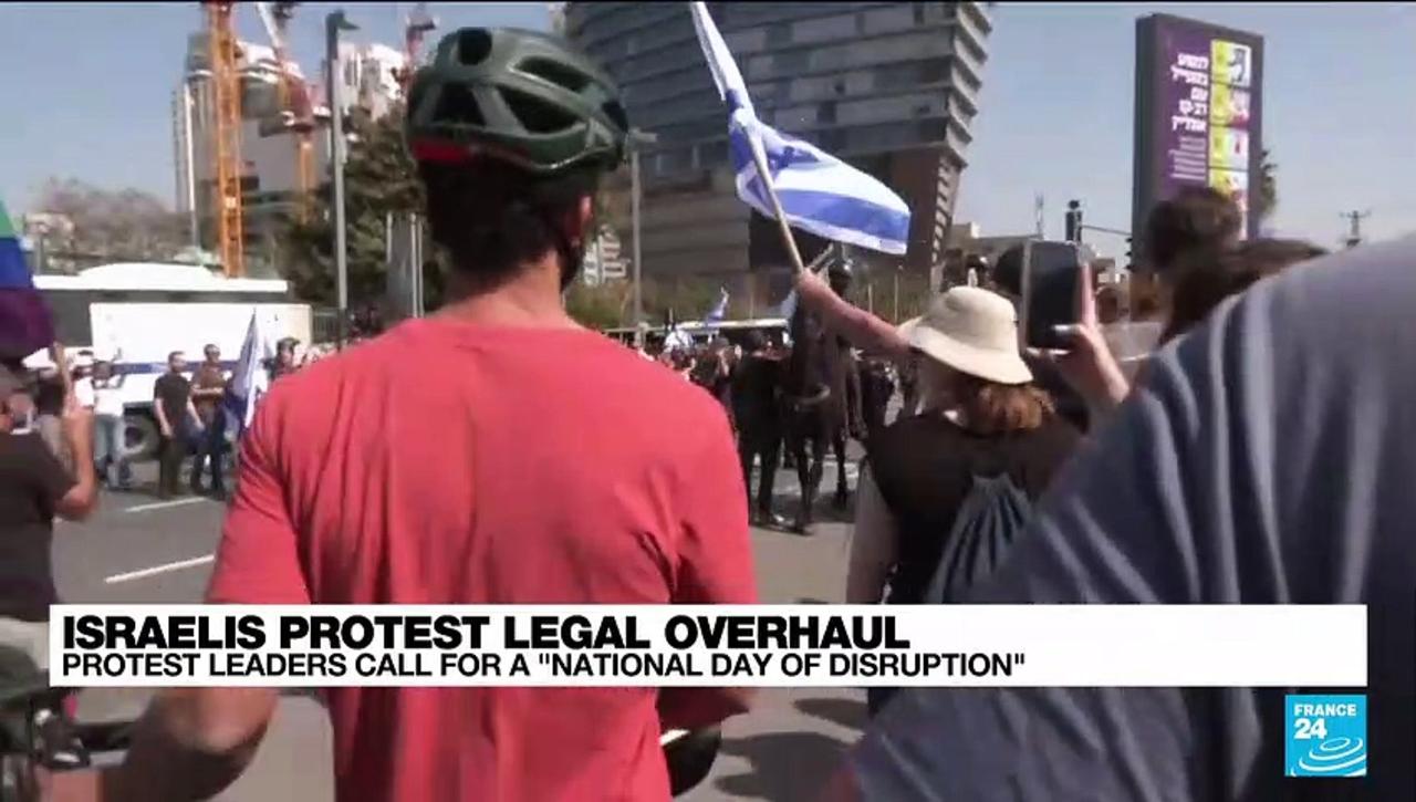 Israelis step up protests over government's legal overhaul