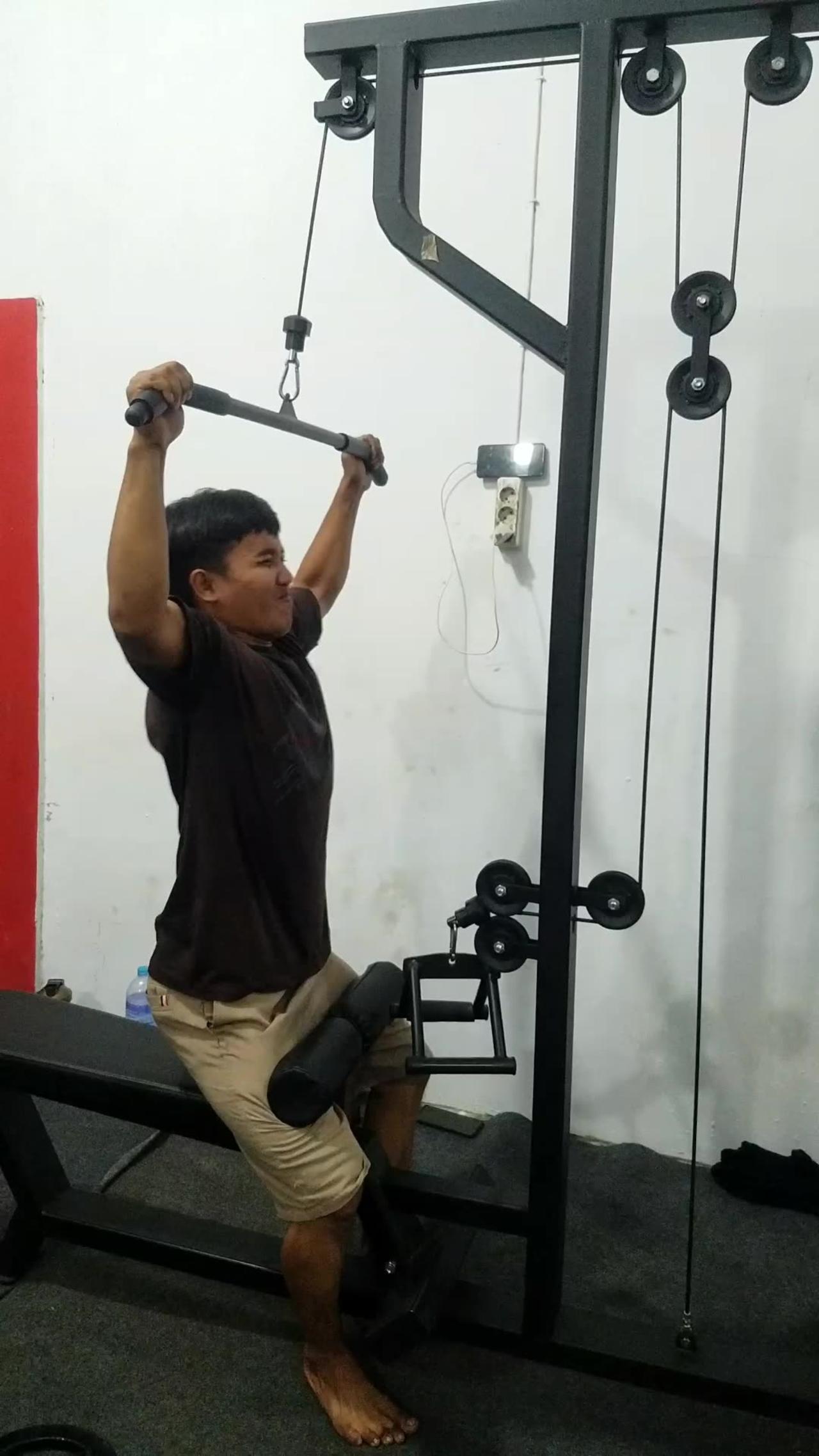 100 kg back workout in the gym One News Page VIDEO