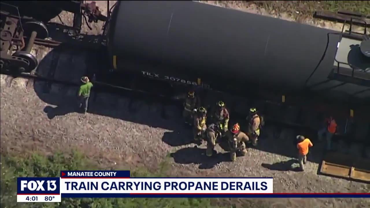 HCNN - Train carrying propane derails in Manatee County, but no leaks detected: officials